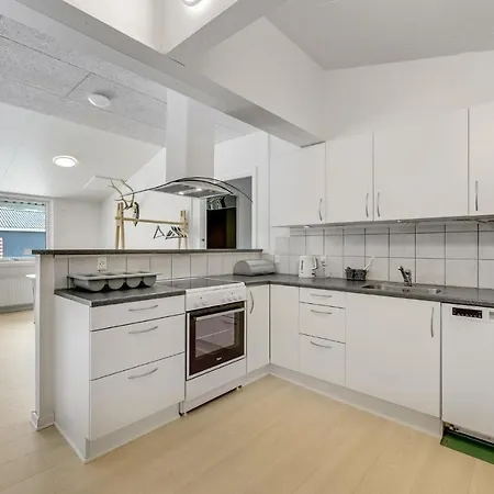 Amazing In Henne With Wifi And 1 Bedrooms Apartman Henne Strand