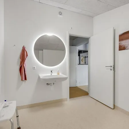 Amazing In Henne With Wifi And 1 Bedrooms *